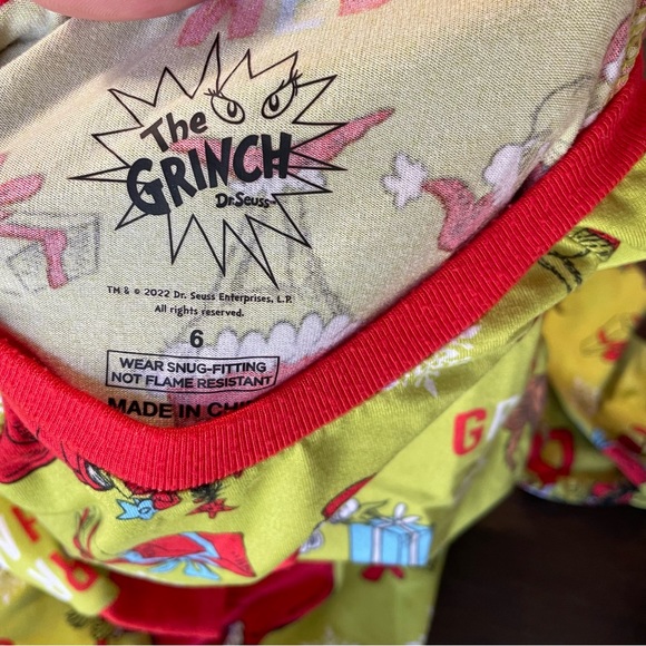 Green Grinch Merry Grinchmas long sleeve pajama set size 6 - Picture 2 of 2